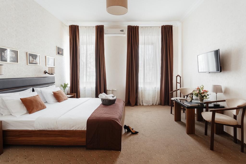 Noname Hotel Odessa ภายนอก รูปภาพ