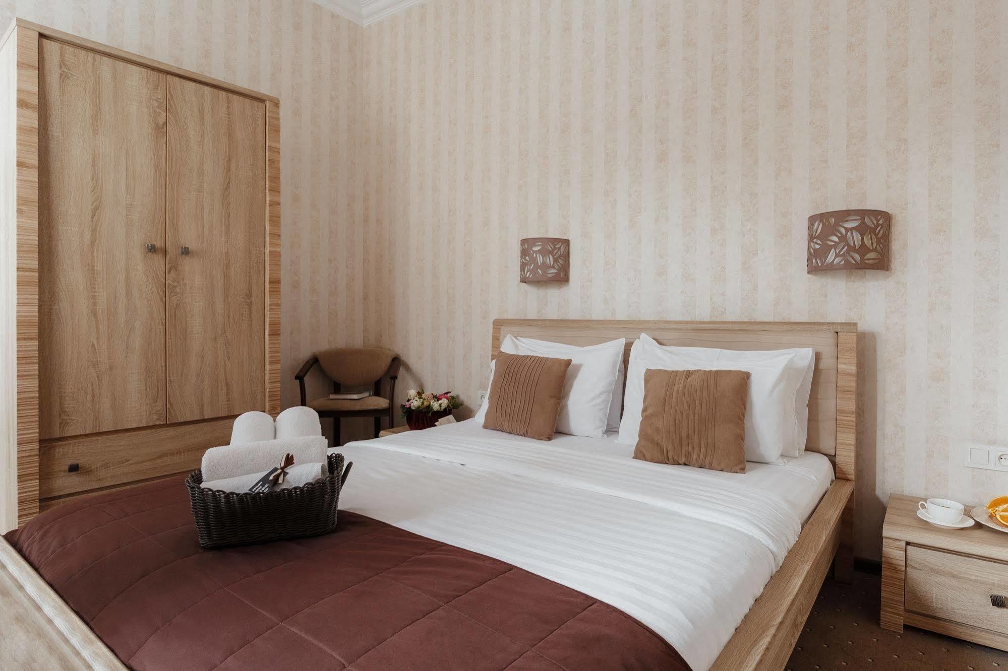 Noname Hotel Odessa ภายนอก รูปภาพ