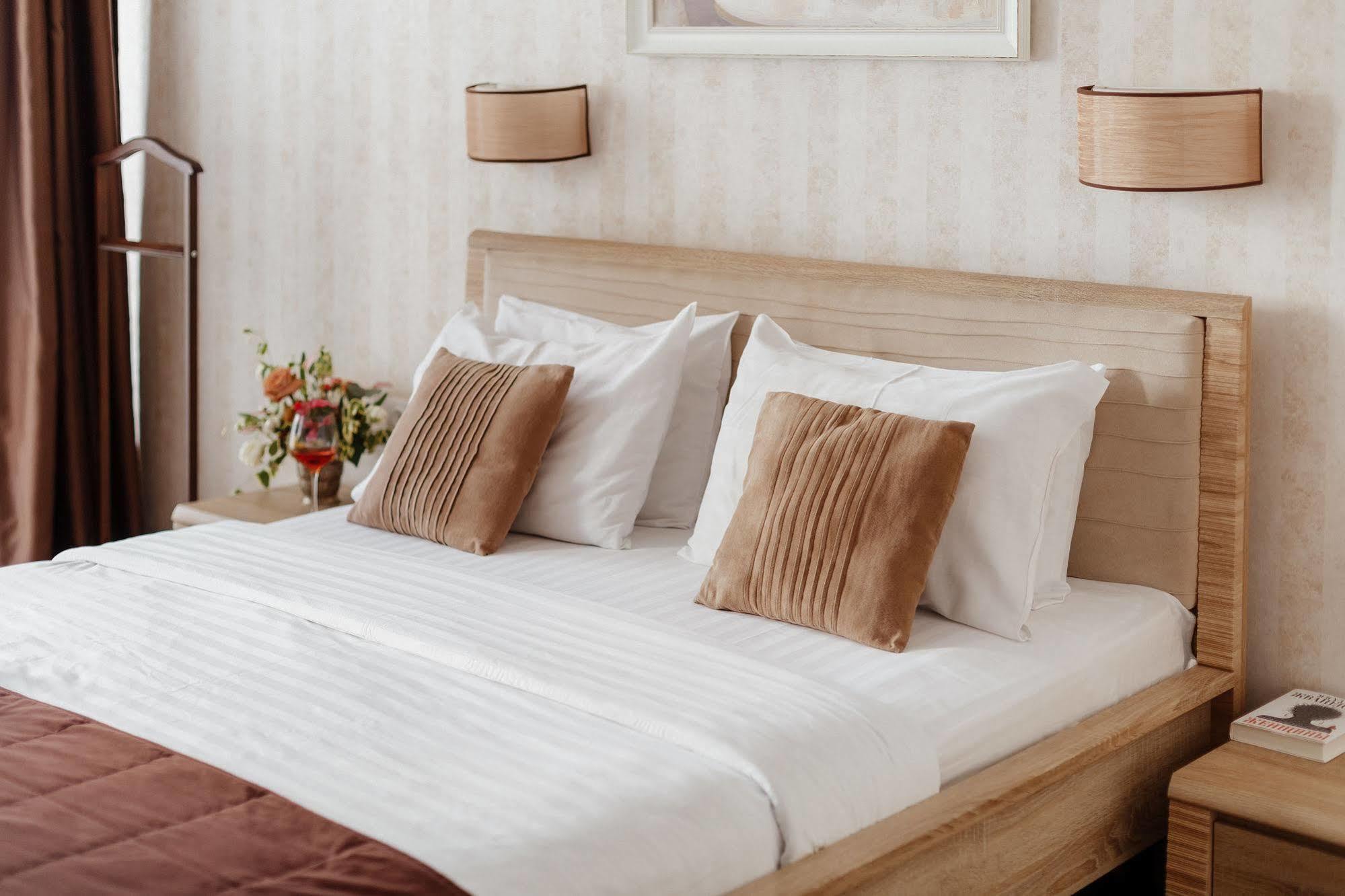 Noname Hotel Odessa ภายนอก รูปภาพ