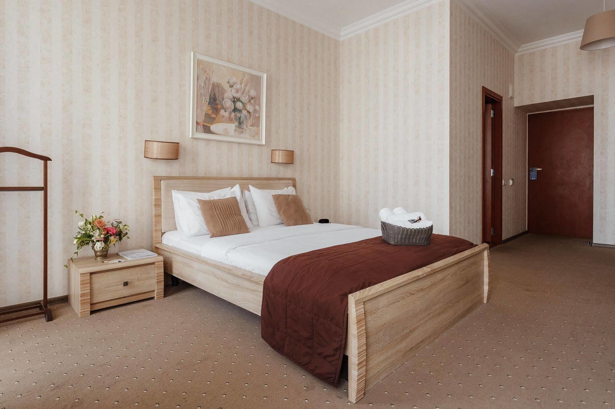 Noname Hotel Odessa ภายนอก รูปภาพ