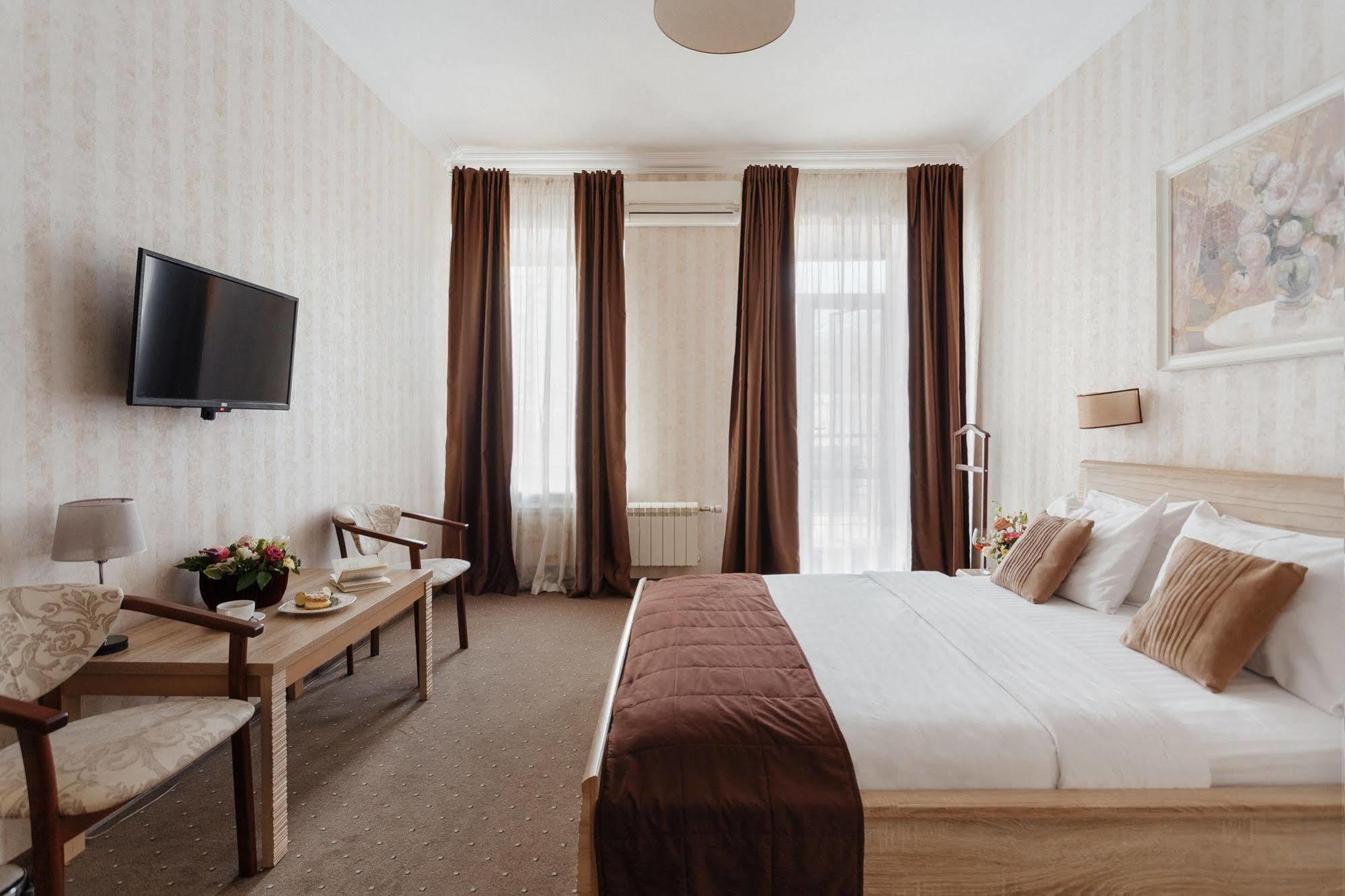 Noname Hotel Odessa ภายนอก รูปภาพ